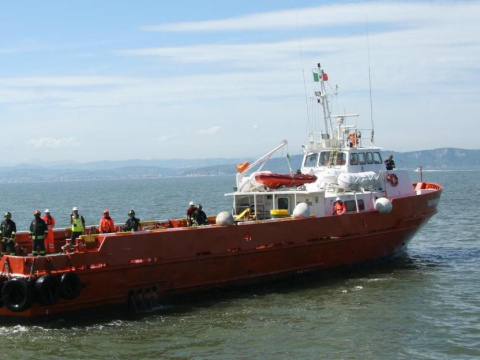 Commercial Crew Utility Boat