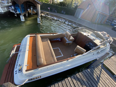 Sunseeker 23 Sport Cabin