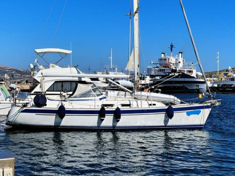 Hallberg-Rassy HR 37