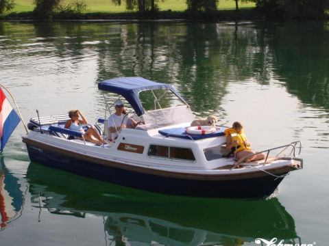 Swiss Pilotina 680 CS (Cabin Sloep)