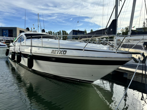 Pershing 54
