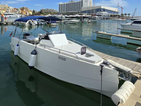 NUVA Yachts M6 Cabin