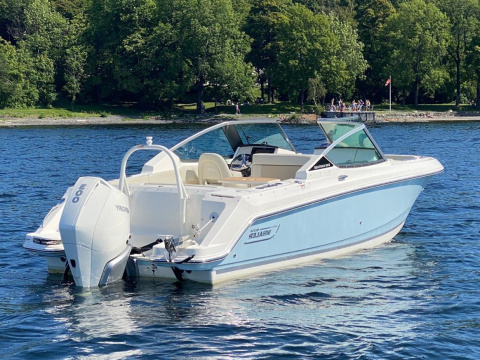 Boston Whaler 240 Vantage