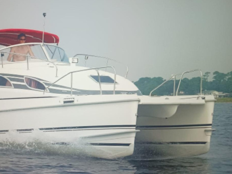 Bond Yachts MC30 Motorcat