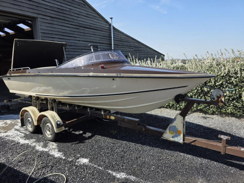 Bekro powerboat