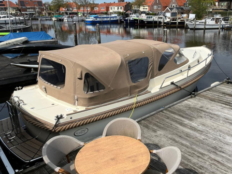 Intercruiser Interboat 27 Cabin
