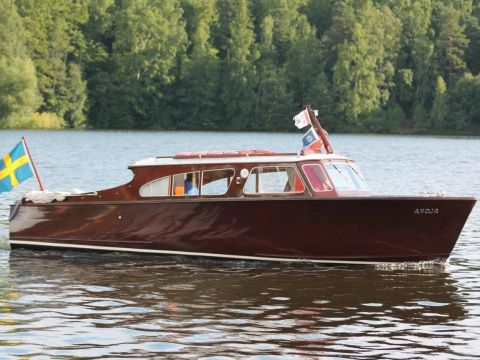 Mahogny motorbåt Olle Gyling