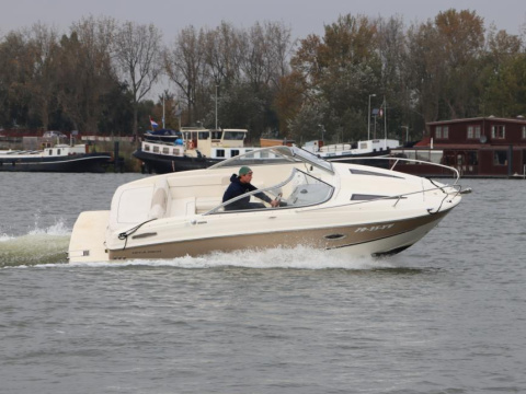 Bayliner Cuddy 642
