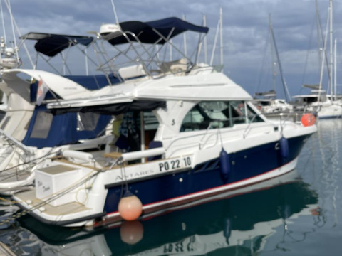 Beneteau Antares 9.80