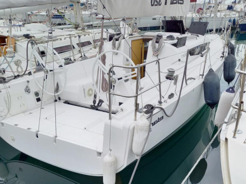 Elan E 320