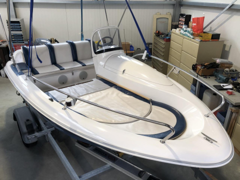 Quicksilver 425 Commander