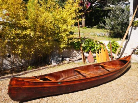 Canoe canadien acajou