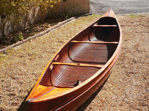 Canoe canadien acajou