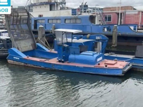 Drijfvuil boat 840