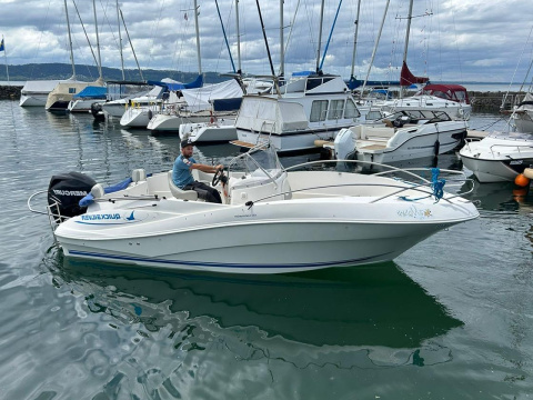 Quicksilver 635 Commander avec place possible