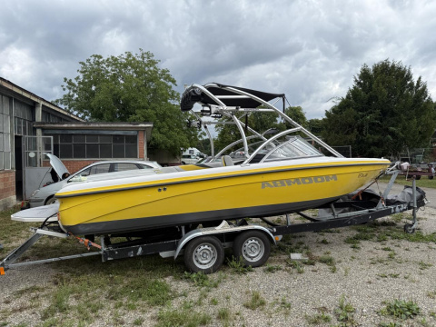 Moomba Mobius LSV