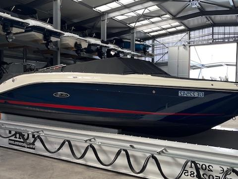 Sea Ray SPX 230