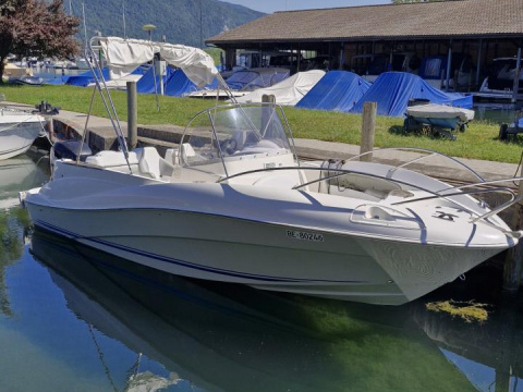 Quicksilver 720 Commander