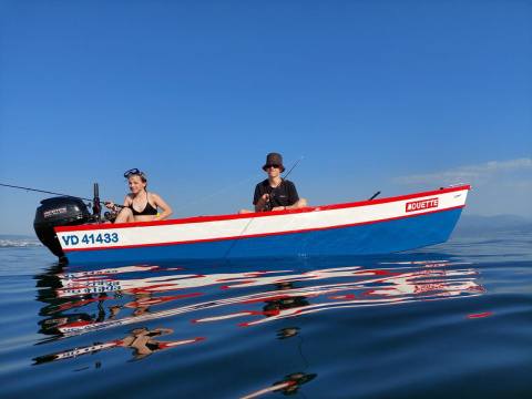 Petit bateau à moteur