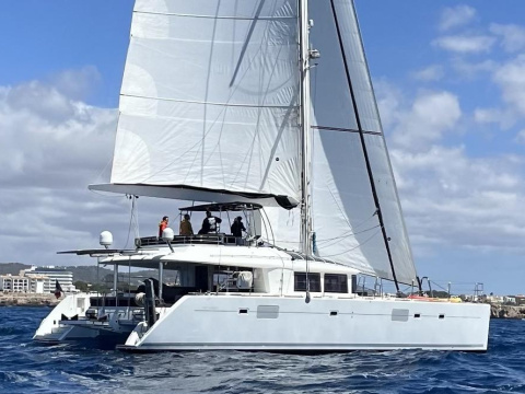 Lagoon 560