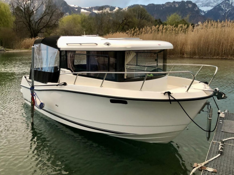 Quicksilver Pilothouse 675