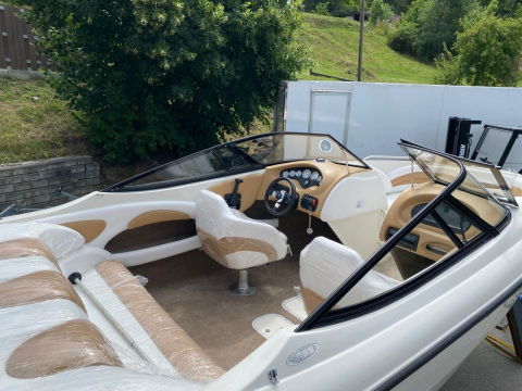Stingray 220 LX