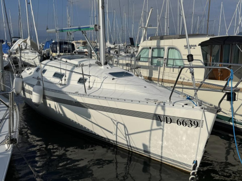 Beneteau Oceanis 300
