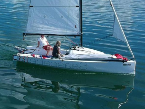 Seascape 18 / First 18 SE