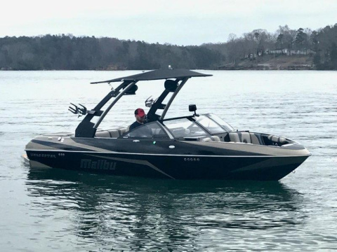 Malibu 23 LSV