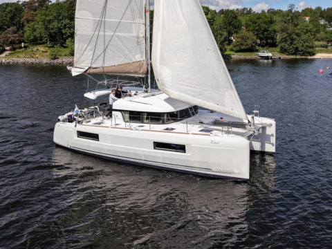 Lagoon 40