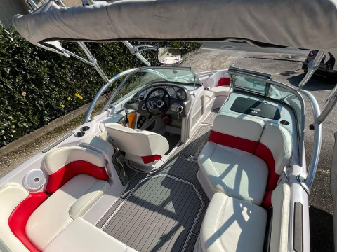 Correct Craft Crossover Nautique 211