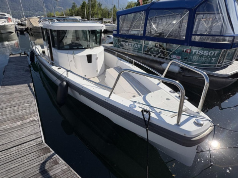 Axopar 28 Cabin