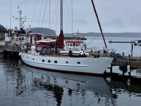 Jade Clipper