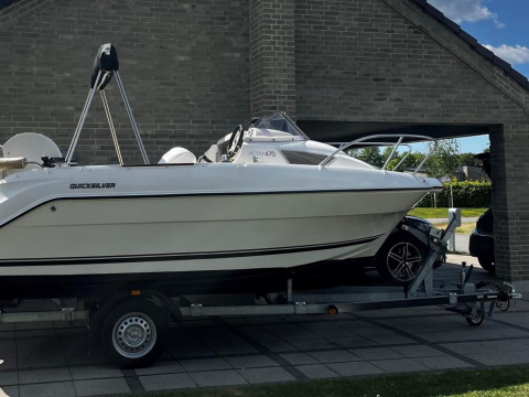 Quicksilver Active 470 Cabin
