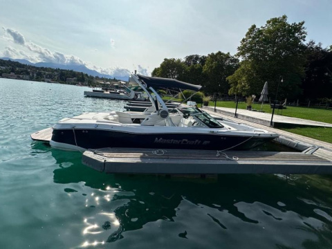 MasterCraft XT23 | 2018 | navy
