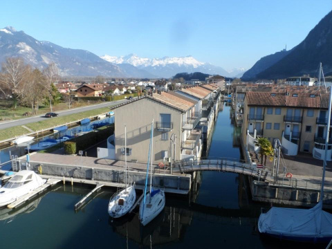 Place de port à La Marina - Bouveret