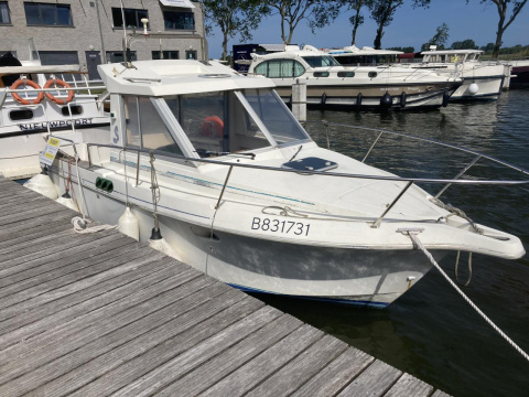 Beneteau Antares 6.80