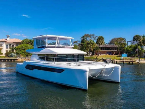 Leopard 53 Powercat
