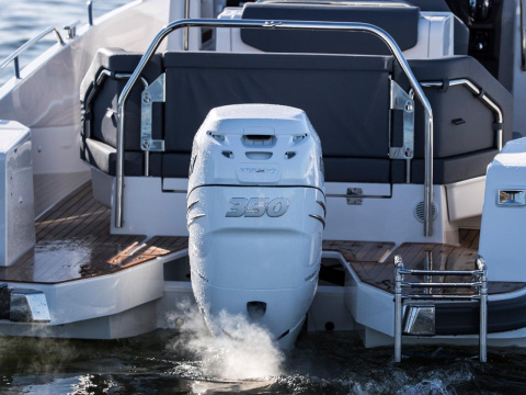 Mercury L6 350 XL - white
