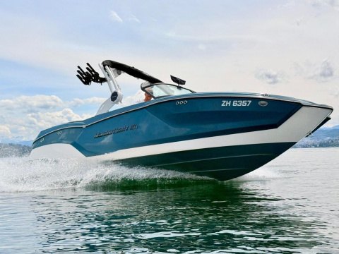 MasterCraft NXT23 Wakeboard & Wakesurf