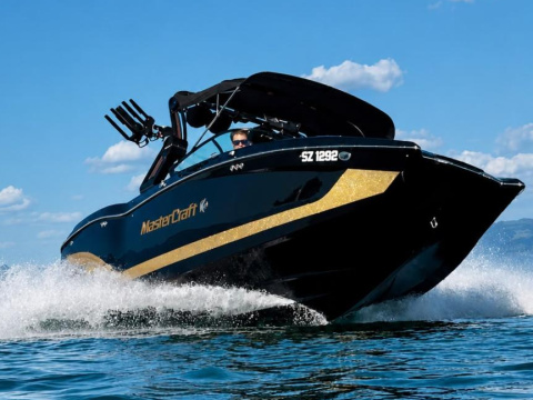MasterCraft X22 Wakeboard & Wakesurf