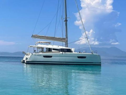 Fountaine Pajot Astrea 42