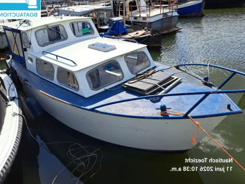Motorboat 600