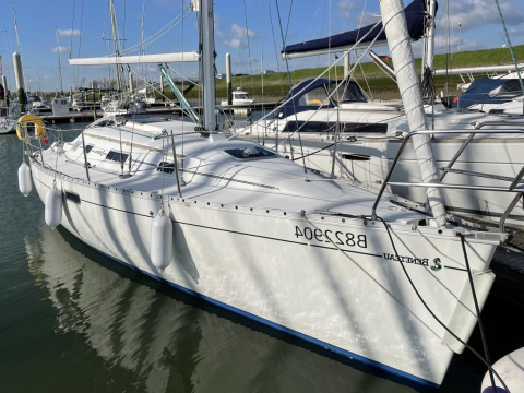 Beneteau Oceanis 300