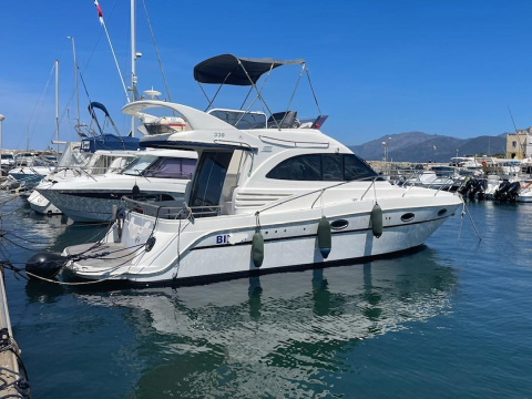 Galeon 330 Fly