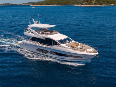 Sunseeker 76 Yacht