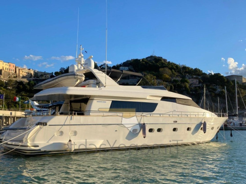 Sanlorenzo SL 82
