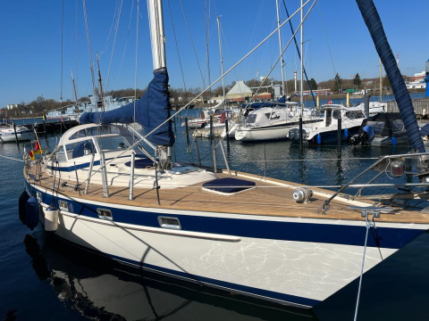Hallberg-Rassy 382