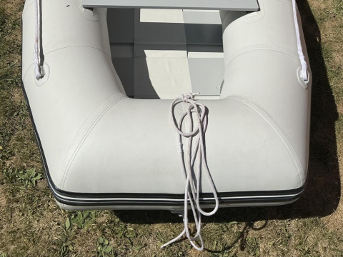 AWN 220 E