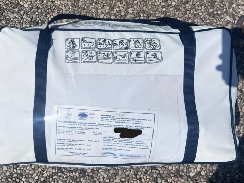 Zattera di salvataggio autogonfiabile